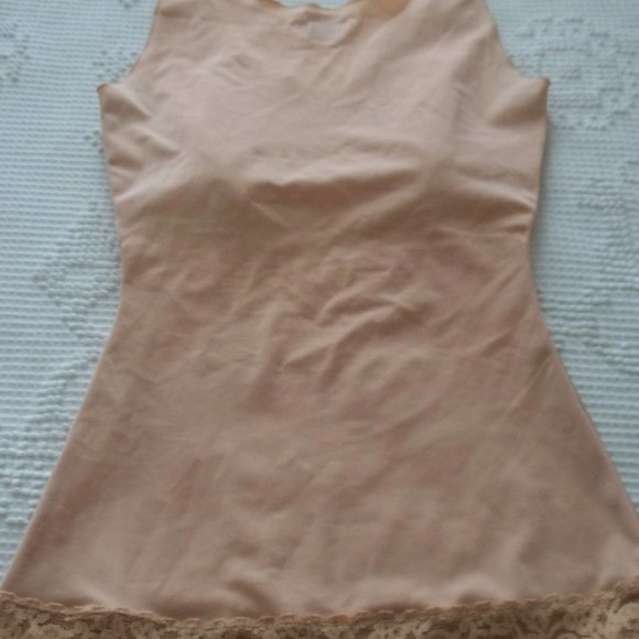 SPANX BY SARA BLAKELY  WOMENS SHAPEWEAR . LIKE NEW! - Picture 5 of 6